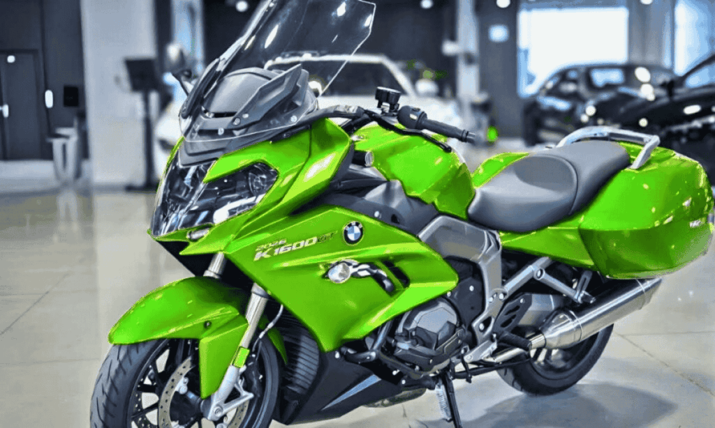 Moto futurista 2026:innovación, rendimiento y estilo de lujo